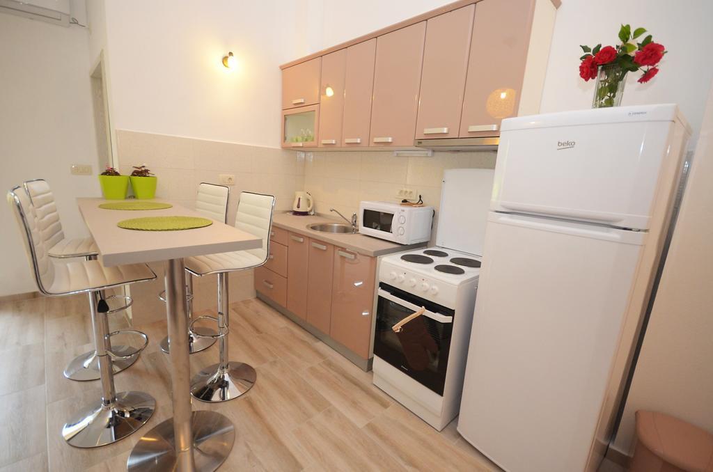 Apartmani Mizdrak Kotor Eksteriør billede